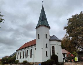 Kirche Heilige Familie