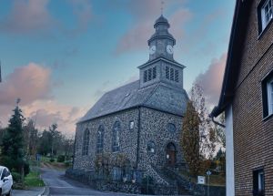 Kirche Helpershain