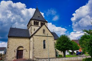 Kirche Schmechten