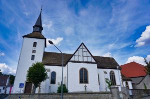 Kirche St. Johannes Baptist