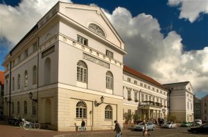 Rathaus und Marktplatz