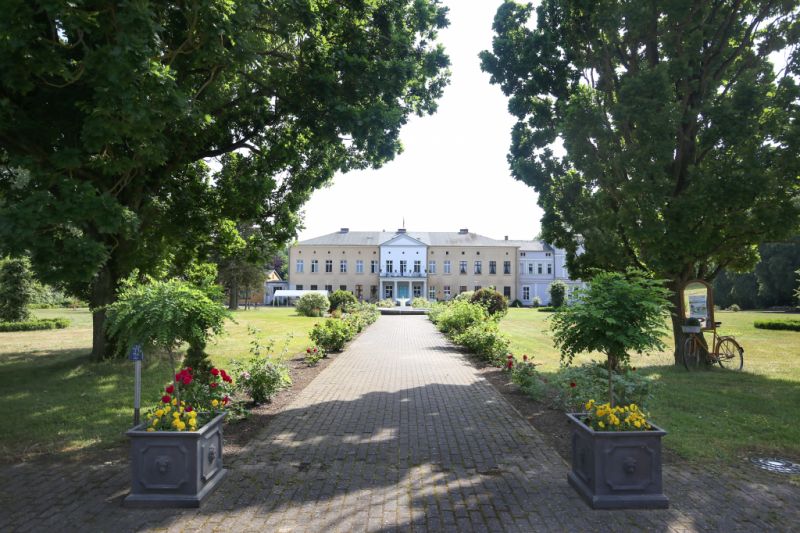 Schloss, Semlow